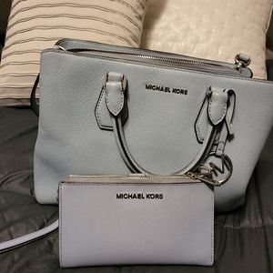 Michael Kohrs purse and wallet set